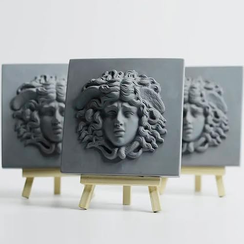 Elegant Medusa Stereoscopic Sculpture Snake Hair Statue Home Decor